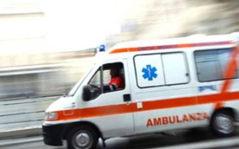 Tragico scontro tra auto e moto a Bogogno: perde la vita un motociclista di 46 anni