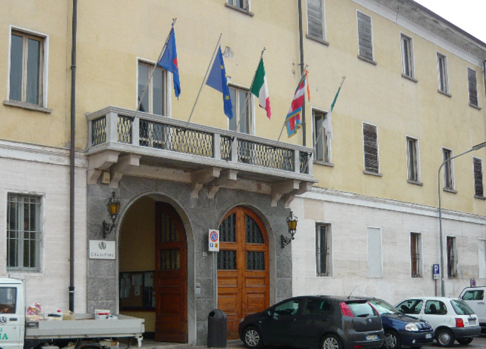 Arona investe nelle energie rinnovabili: attivato lo sportello per la comunità energetica