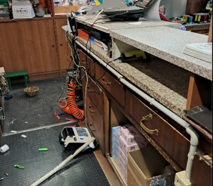 Attimi di paura in tabaccheria a Bellinzago: rapina armata in via Matteotti