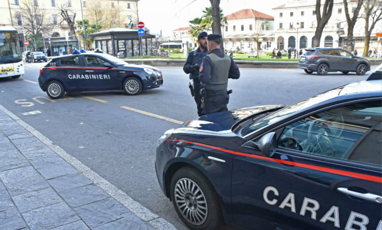 Due rapine in strada a Novara: catenine d’oro nel mirino dei ladri