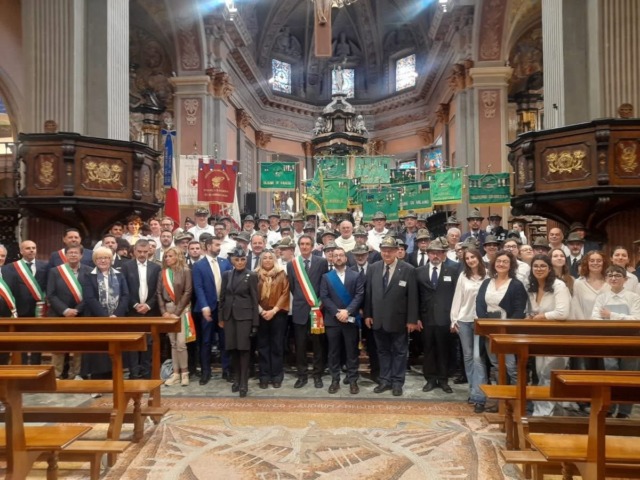 Inaugurato il Gruppo Alpini di Cerano: un nuovo inizio per la comunità
