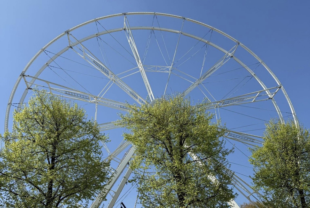 La ruota panoramica di Arona resta per altri tre anni nonostante le polemiche