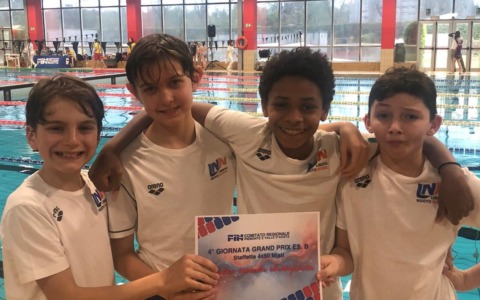 Libertas Nuoto Novara in evidenza: cinque podi e brillanti performance alle gare di Ostia