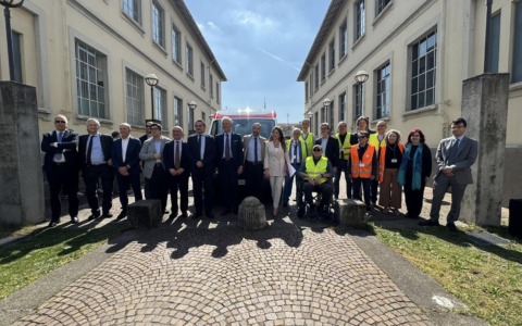 Novara celebra un anno di attività nella nuova sede della Casa di Giorno don Mercoli e presenta il “NonnoBus”