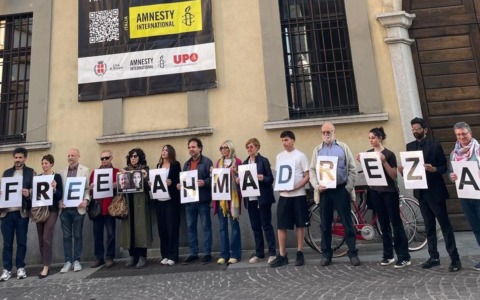 Novara, manifestazione per Ahmadreza Djalali: a dieci anni dall’arresto si rinnova l’appello per la sua liberazione