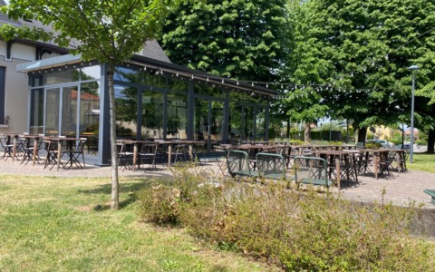 Oleggio: due giovani denunciati per danneggiamenti al bistrot