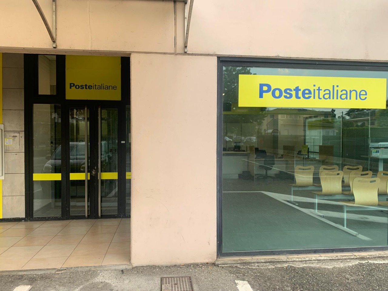 Riapertura dell’ufficio postale di Castelletto Ticino in via Cambiasso con il modello “Polis”