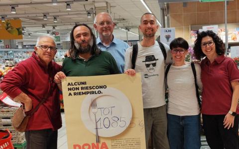Ad Arona oltre 1.000 kg di beni raccolti nella campagna Dona la Spesa