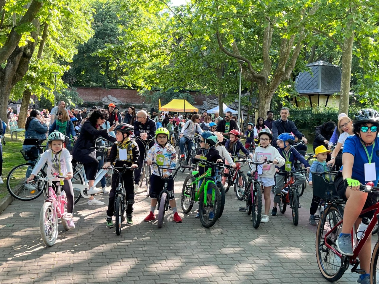 Bimbinbici celebra 25 anni con quasi 800 partecipanti a Novara