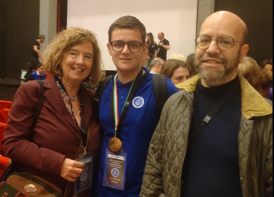 Luca Di Maria, l’allievo del Fermi, conquista per la terza volta i Campionati di Astronomia