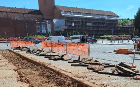 Piazza Martiri: via alla pedonalizzazione con nuovi spazi verdi