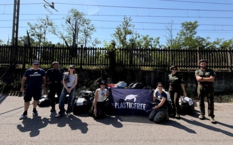 Pulizia del Parco a Trecate: raccolti 38 sacchi di rifiuti
