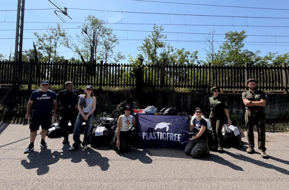 Pulizia del Parco a Trecate: raccolti 38 sacchi di rifiuti