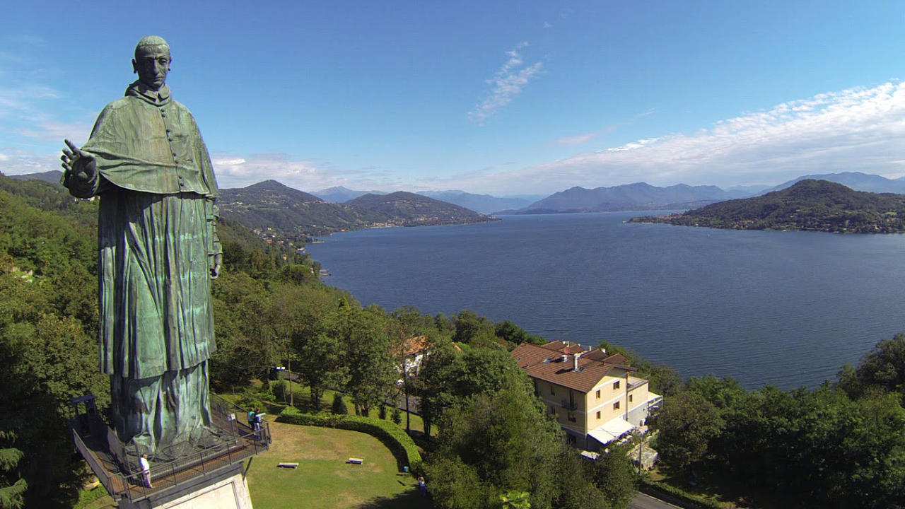 Visita guidata per scoprire il San Carlone il 31 maggio