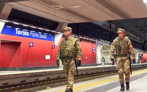 Cambio di comando per l’operazione “Strade Sicure”: il Nizza Cavalleria di Bellinzago alla guida del raggruppamento Piemonte-Liguria