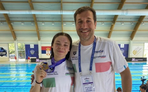 Emma Crepaldi trionfa con Libertas Nuoto Novara: tre ori e un argento in Serbia