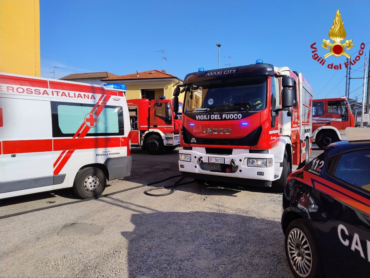 Intervento dei vigili del fuoco a Oleggio per un incendio