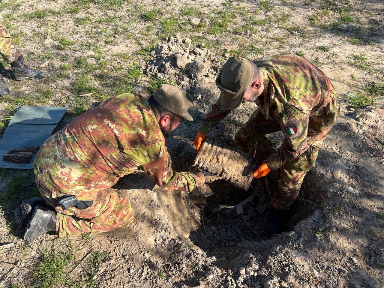 Oltre 1.200 munizioni della Seconda Guerra Mondiale neutralizzate