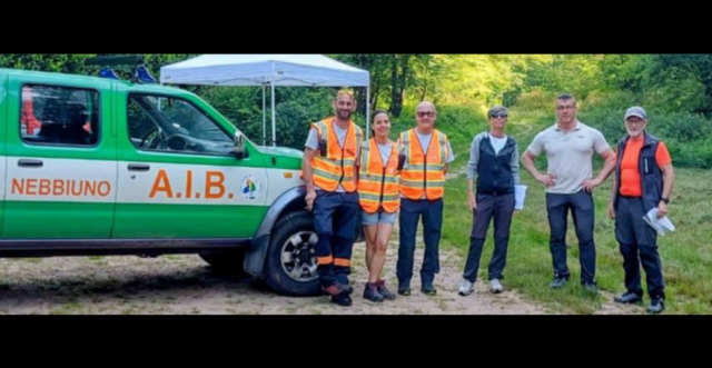 Rinnovamento al Monte Croce: l’Aib sistematizza panchine e tavoli