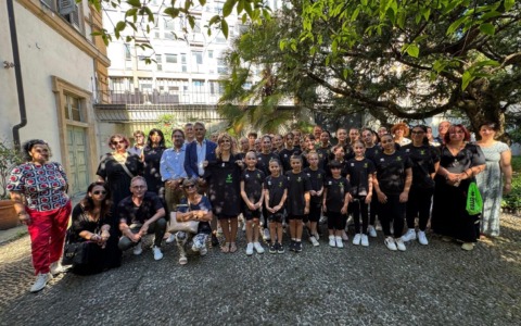 Accoglienza per le atlete del Twirling Borgolavezzaro in Provincia