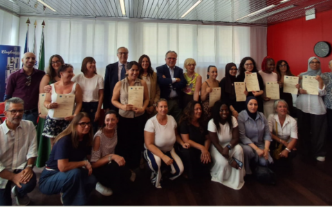 Consegna dei diplomi a nove operatrici di lavanderia da Confartigianato Piemonte Orientale e Liberazione e Speranza