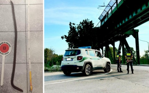 Galliate: la Polizia Locale recupera un veicolo rubato e sequestra un piede di porco