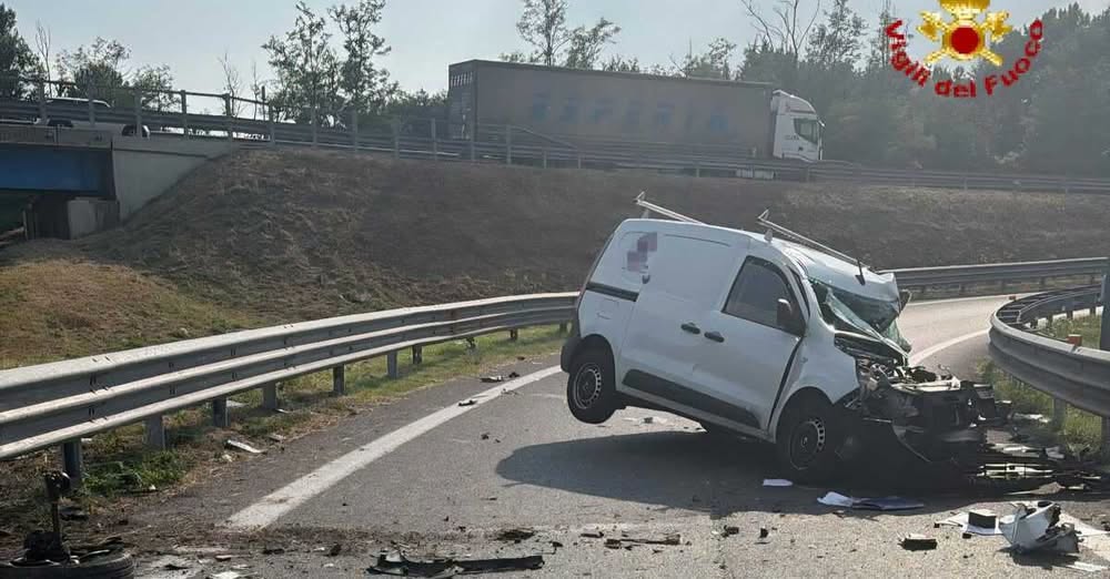 Incidente stradale fatale: perde il controllo e muore 62enne di Comignago