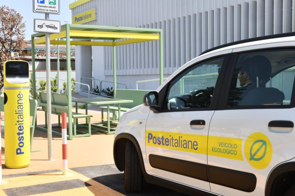 Poste Italiane lancia il Progetto Polis: attivate 18 colonnine di ricarica elettrica in provincia di Novara