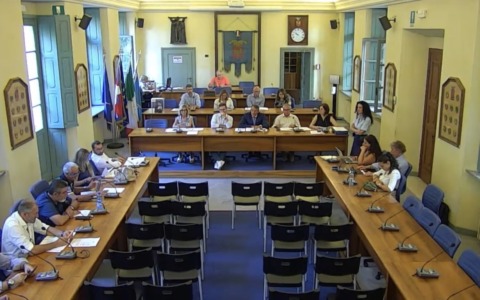 Provincia di Novara: bilancio in equilibrio con un incremento di risorse per strade e scuole