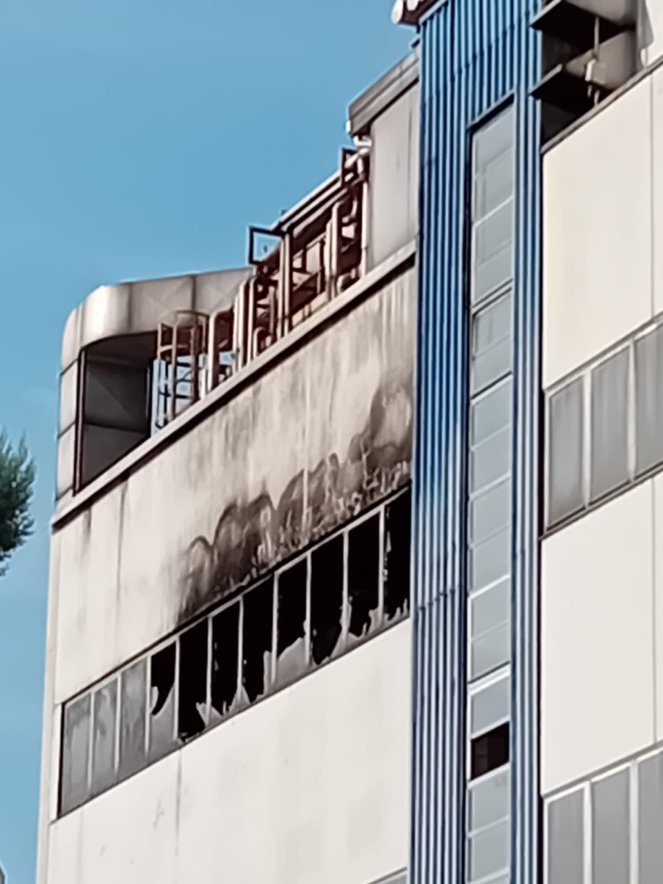 Memc avvia la cassa integrazione dopo un incendio: coinvolti fino a 900 lavoratori