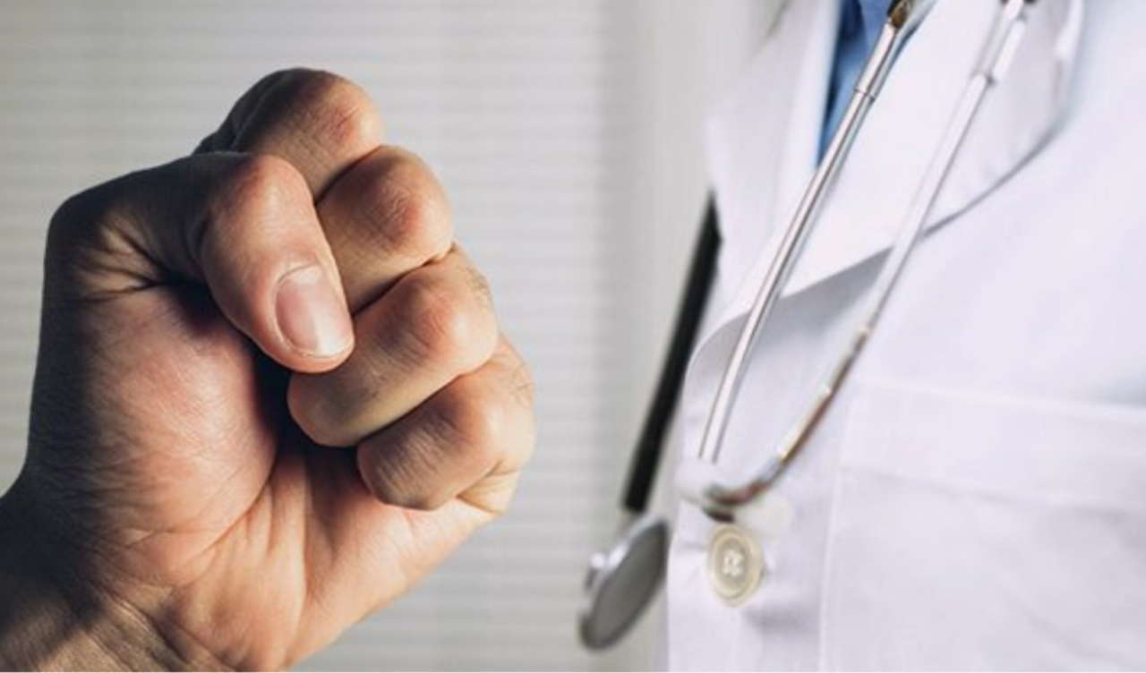 Un medico aggredito a Cerano: interviene l’Ordine dei medici